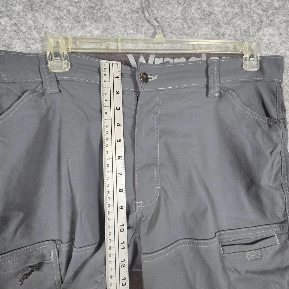 Wrangler Men's Utility Cargo Shorts Gray Size 38